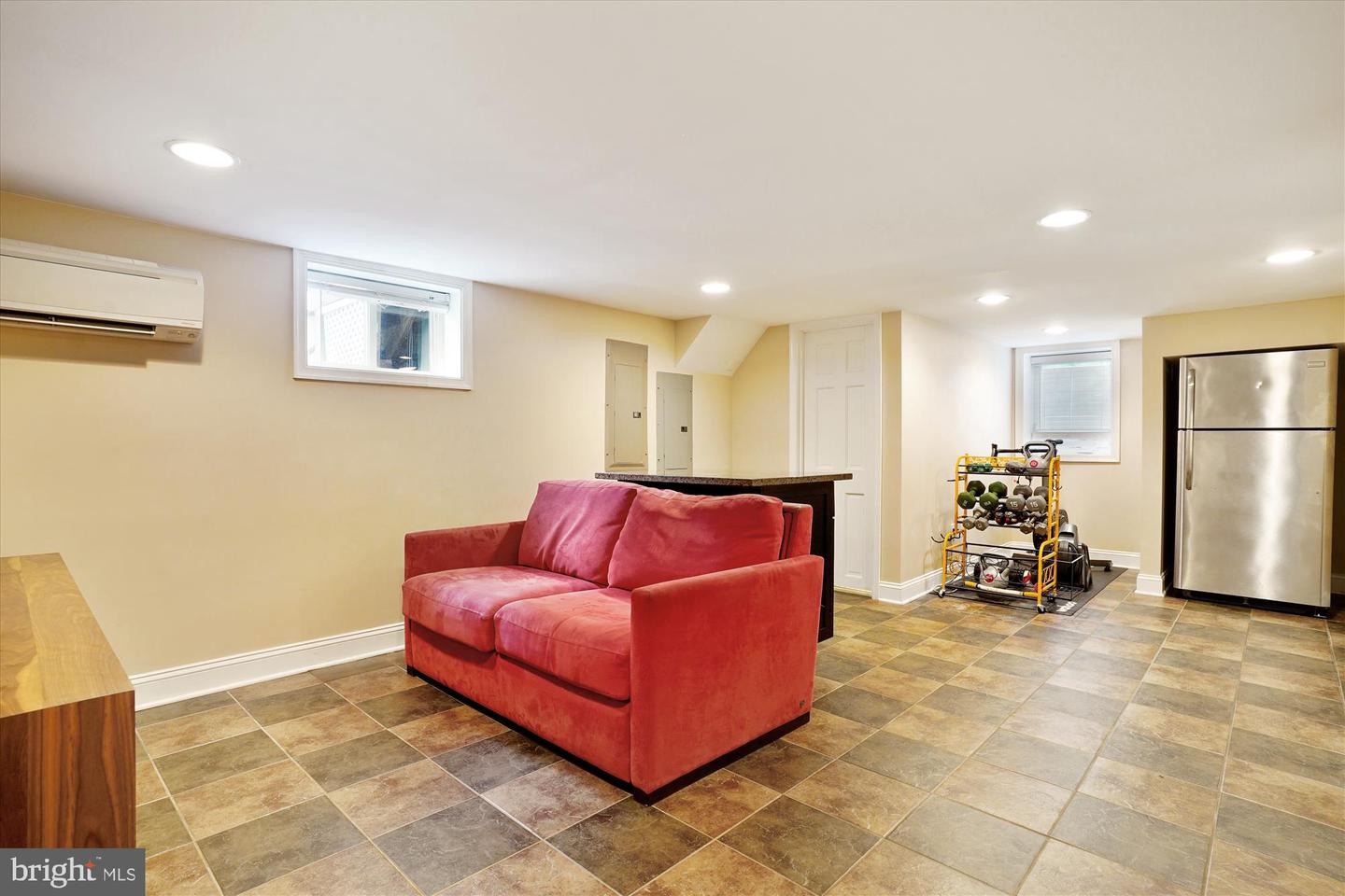 402 W MASONIC VIEW AVE, ALEXANDRIA, Virginia 22301, 4 Bedrooms Bedrooms, ,3 BathroomsBathrooms,Residential,For sale,402 W MASONIC VIEW AVE,VAAX2045846 MLS # VAAX2045846