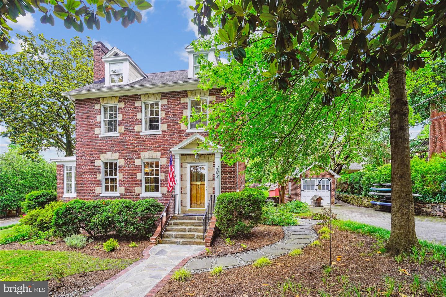 402 W MASONIC VIEW AVE, ALEXANDRIA, Virginia 22301, 4 Bedrooms Bedrooms, ,3 BathroomsBathrooms,Residential,For sale,402 W MASONIC VIEW AVE,VAAX2045846 MLS # VAAX2045846