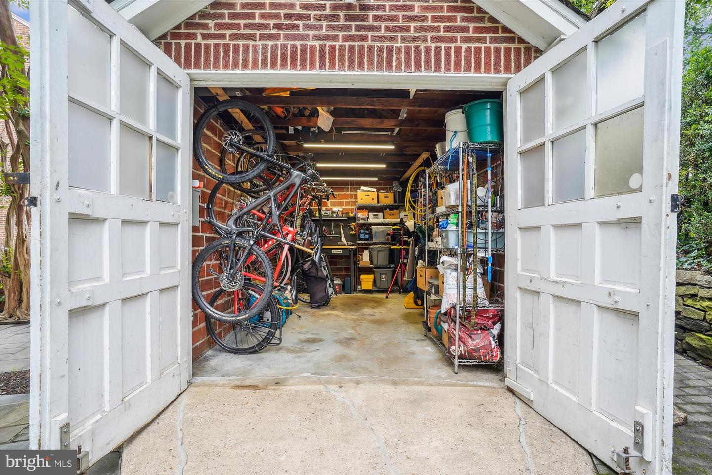 402 W MASONIC VIEW AVE, ALEXANDRIA, Virginia 22301, 4 Bedrooms Bedrooms, ,3 BathroomsBathrooms,Residential,For sale,402 W MASONIC VIEW AVE,VAAX2045846 MLS # VAAX2045846