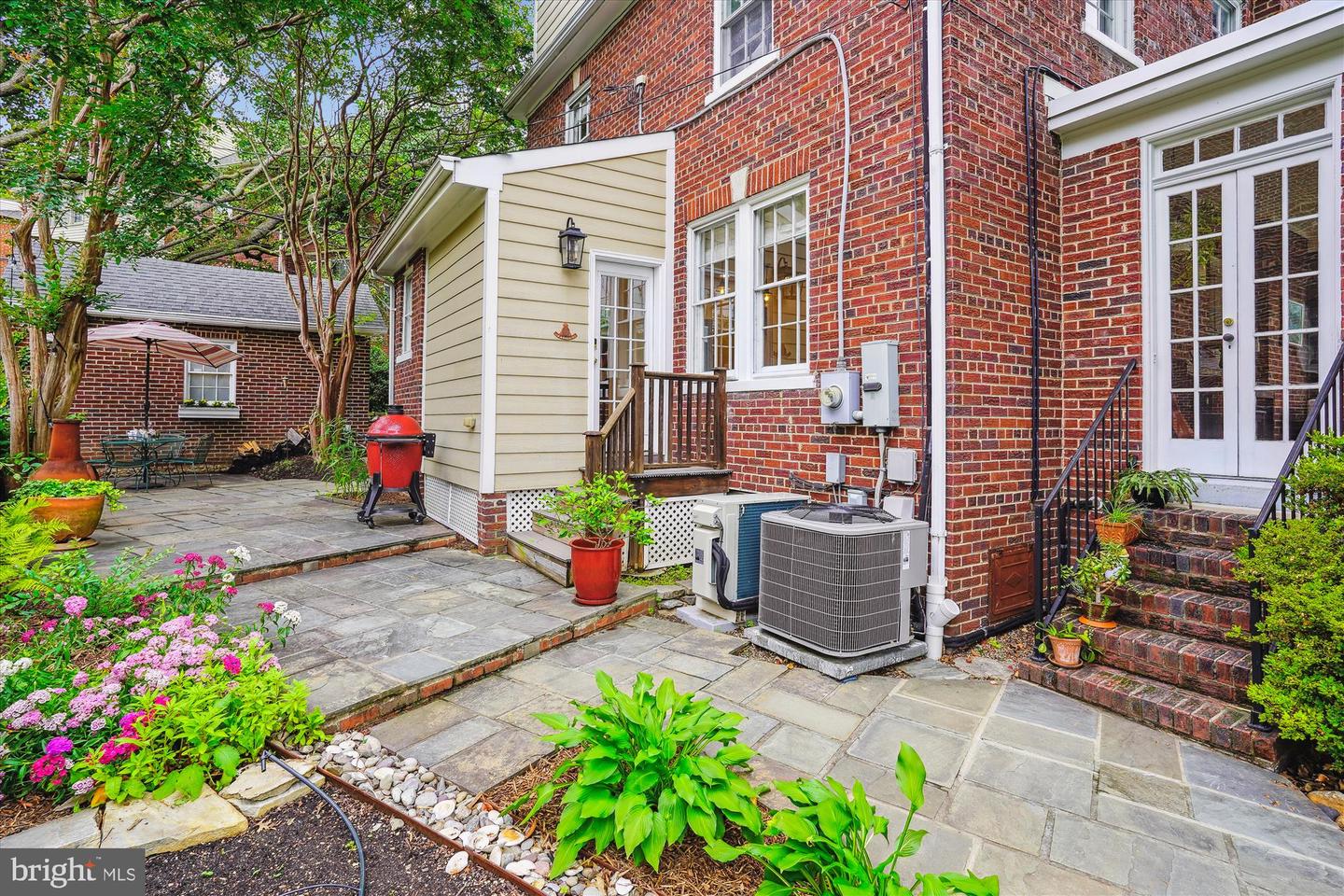 402 W MASONIC VIEW AVE, ALEXANDRIA, Virginia 22301, 4 Bedrooms Bedrooms, ,3 BathroomsBathrooms,Residential,For sale,402 W MASONIC VIEW AVE,VAAX2045846 MLS # VAAX2045846