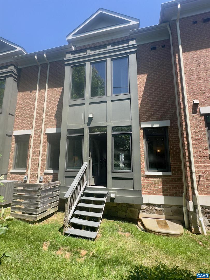 2112 KOBER WAY, CHARLOTTESVILLE, Virginia 22901, 4 Bedrooms Bedrooms, ,3 BathroomsBathrooms,Residential,For sale,2112 KOBER WAY,665075 MLS # 665075