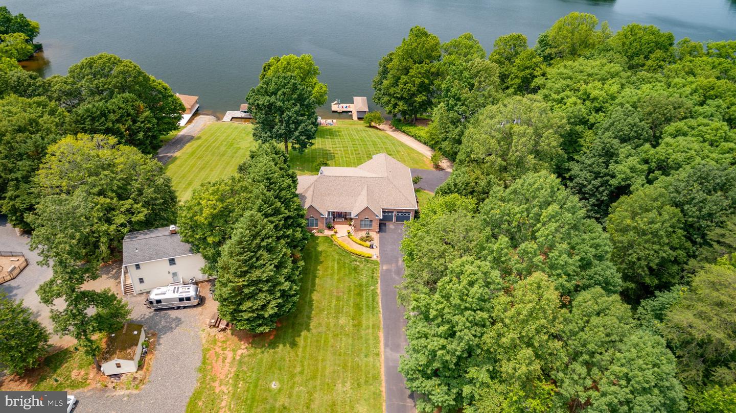 565 BUSBEES POINT RD, BUMPASS, Virginia 23024, 5 Bedrooms Bedrooms, 15 Rooms Rooms,3 BathroomsBathrooms,Residential,For sale,565 BUSBEES POINT RD,VALA2007950 MLS # VALA2007950