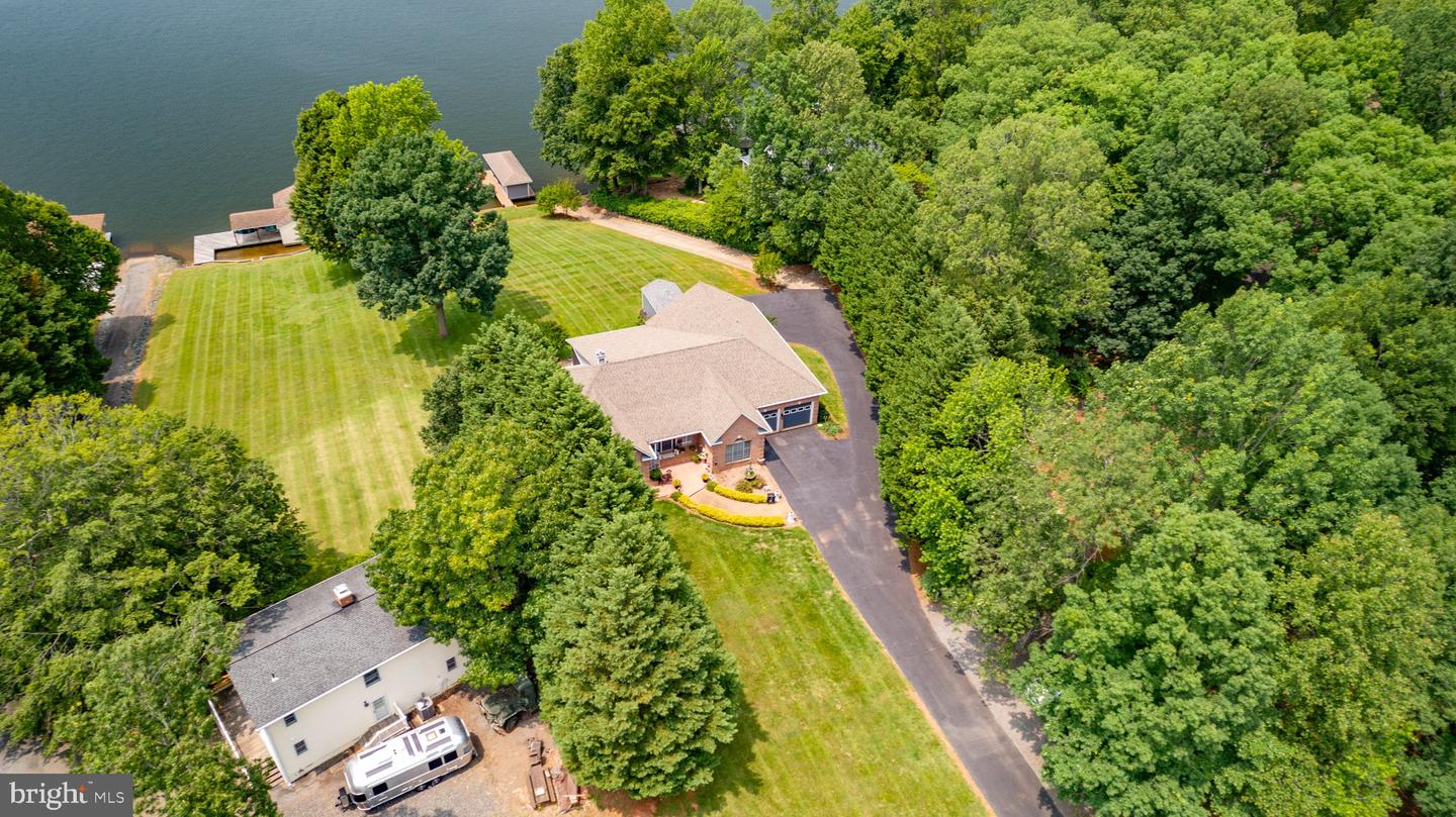 565 BUSBEES POINT RD, BUMPASS, Virginia 23024, 5 Bedrooms Bedrooms, 15 Rooms Rooms,3 BathroomsBathrooms,Residential,For sale,565 BUSBEES POINT RD,VALA2007950 MLS # VALA2007950