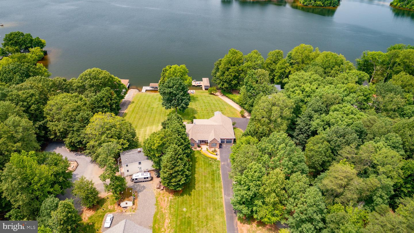 565 BUSBEES POINT RD, BUMPASS, Virginia 23024, 5 Bedrooms Bedrooms, 15 Rooms Rooms,3 BathroomsBathrooms,Residential,For sale,565 BUSBEES POINT RD,VALA2007950 MLS # VALA2007950