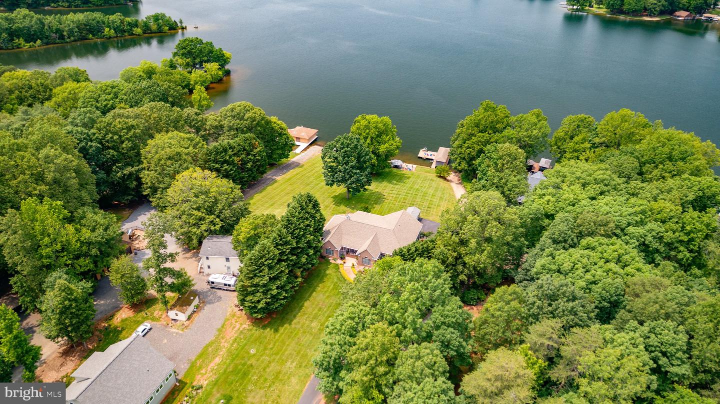 565 BUSBEES POINT RD, BUMPASS, Virginia 23024, 5 Bedrooms Bedrooms, 15 Rooms Rooms,3 BathroomsBathrooms,Residential,For sale,565 BUSBEES POINT RD,VALA2007950 MLS # VALA2007950
