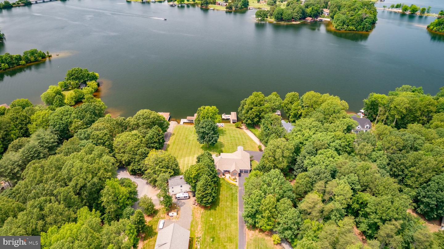 565 BUSBEES POINT RD, BUMPASS, Virginia 23024, 5 Bedrooms Bedrooms, 15 Rooms Rooms,3 BathroomsBathrooms,Residential,For sale,565 BUSBEES POINT RD,VALA2007950 MLS # VALA2007950