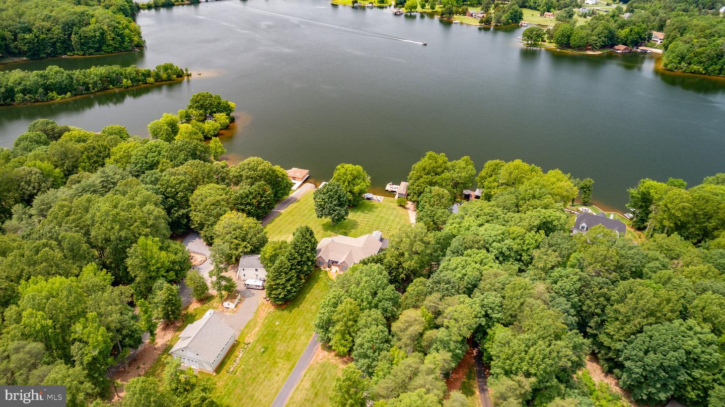 565 BUSBEES POINT RD, BUMPASS, Virginia 23024, 5 Bedrooms Bedrooms, 15 Rooms Rooms,3 BathroomsBathrooms,Residential,For sale,565 BUSBEES POINT RD,VALA2007950 MLS # VALA2007950