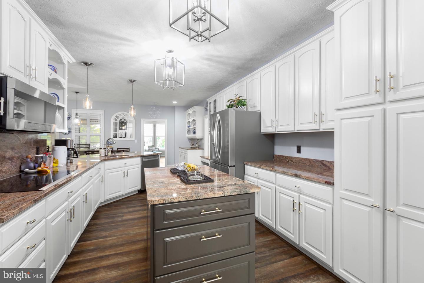 565 BUSBEES POINT RD, BUMPASS, Virginia 23024, 5 Bedrooms Bedrooms, 15 Rooms Rooms,3 BathroomsBathrooms,Residential,For sale,565 BUSBEES POINT RD,VALA2007950 MLS # VALA2007950