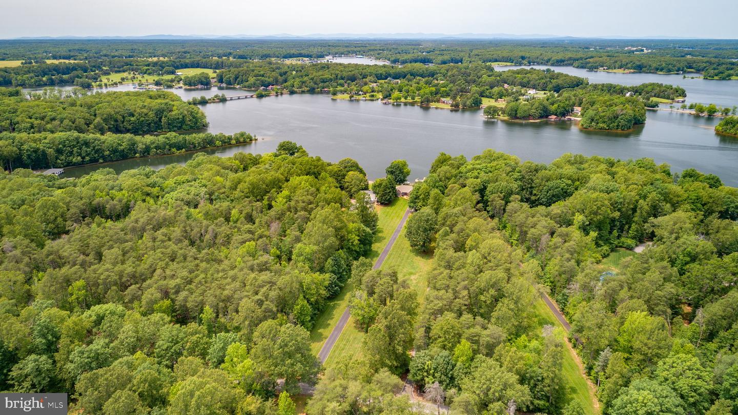565 BUSBEES POINT RD, BUMPASS, Virginia 23024, 5 Bedrooms Bedrooms, 15 Rooms Rooms,3 BathroomsBathrooms,Residential,For sale,565 BUSBEES POINT RD,VALA2007950 MLS # VALA2007950