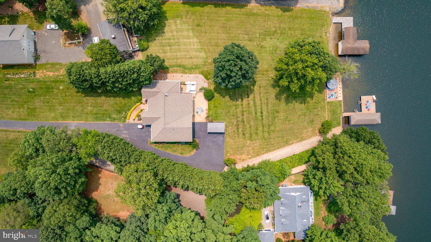 565 BUSBEES POINT RD, BUMPASS, Virginia 23024, 5 Bedrooms Bedrooms, 15 Rooms Rooms,3 BathroomsBathrooms,Residential,For sale,565 BUSBEES POINT RD,VALA2007950 MLS # VALA2007950