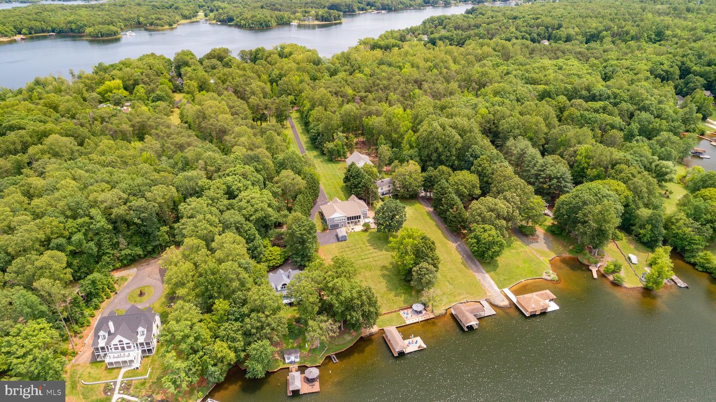 565 BUSBEES POINT RD, BUMPASS, Virginia 23024, 5 Bedrooms Bedrooms, 15 Rooms Rooms,3 BathroomsBathrooms,Residential,For sale,565 BUSBEES POINT RD,VALA2007950 MLS # VALA2007950