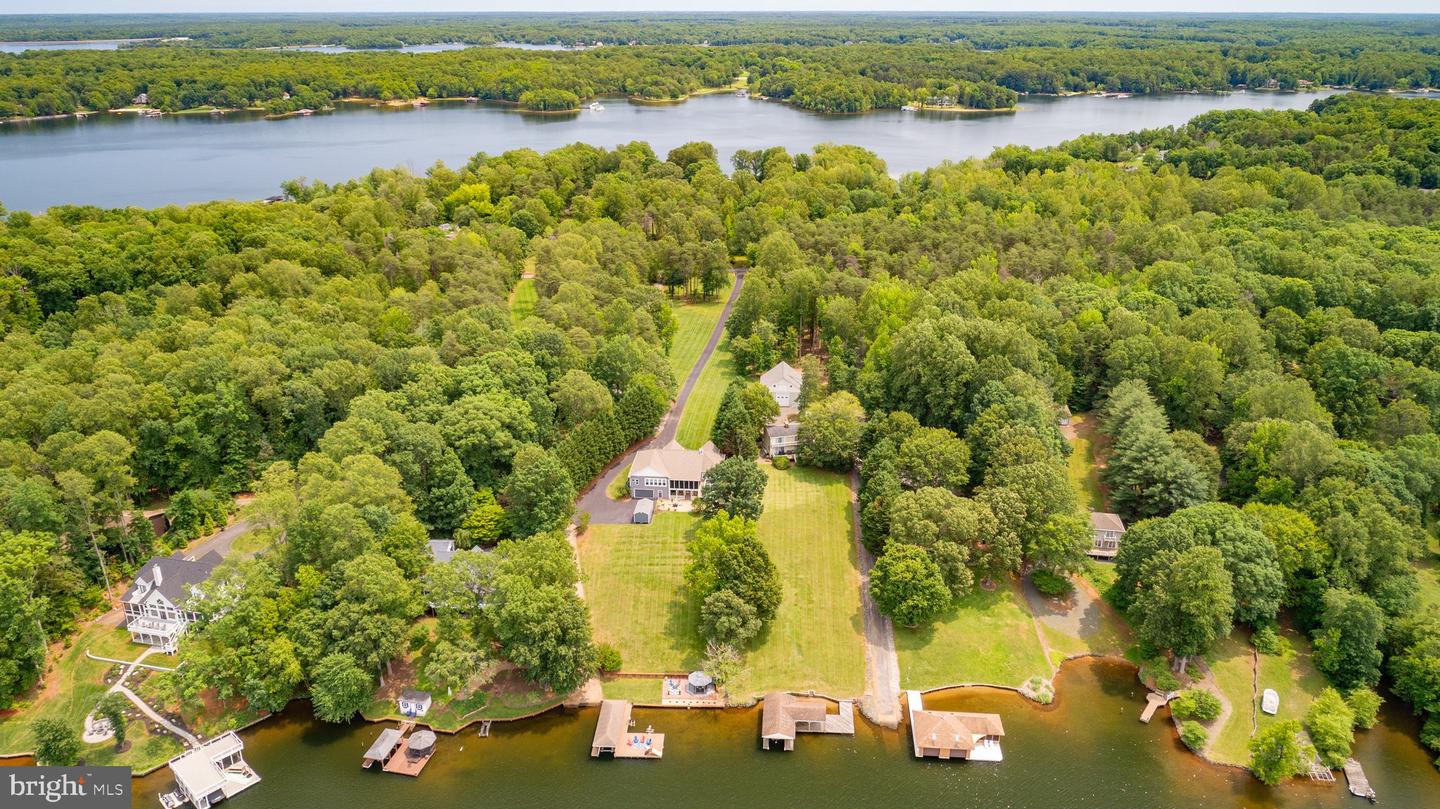 565 BUSBEES POINT RD, BUMPASS, Virginia 23024, 5 Bedrooms Bedrooms, 15 Rooms Rooms,3 BathroomsBathrooms,Residential,For sale,565 BUSBEES POINT RD,VALA2007950 MLS # VALA2007950