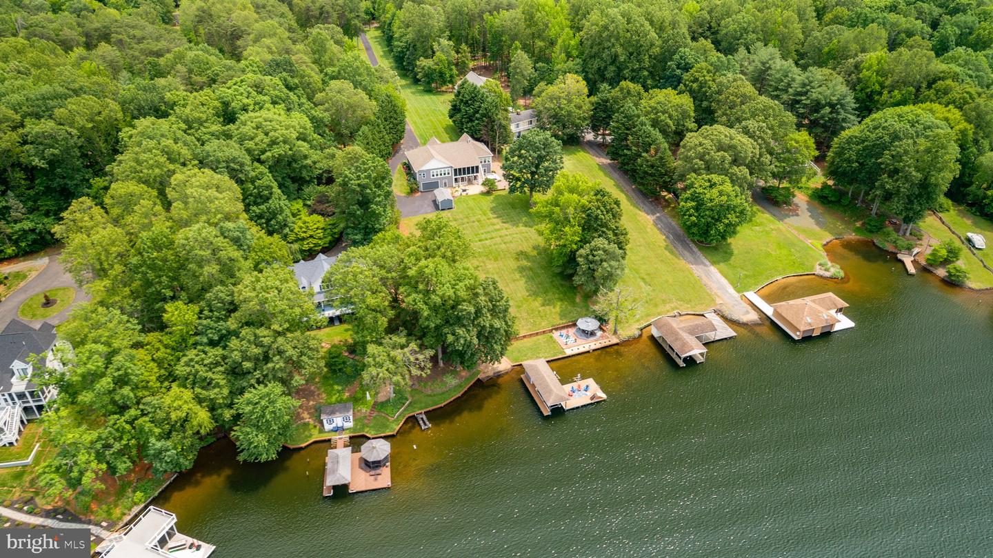 565 BUSBEES POINT RD, BUMPASS, Virginia 23024, 5 Bedrooms Bedrooms, 15 Rooms Rooms,3 BathroomsBathrooms,Residential,For sale,565 BUSBEES POINT RD,VALA2007950 MLS # VALA2007950