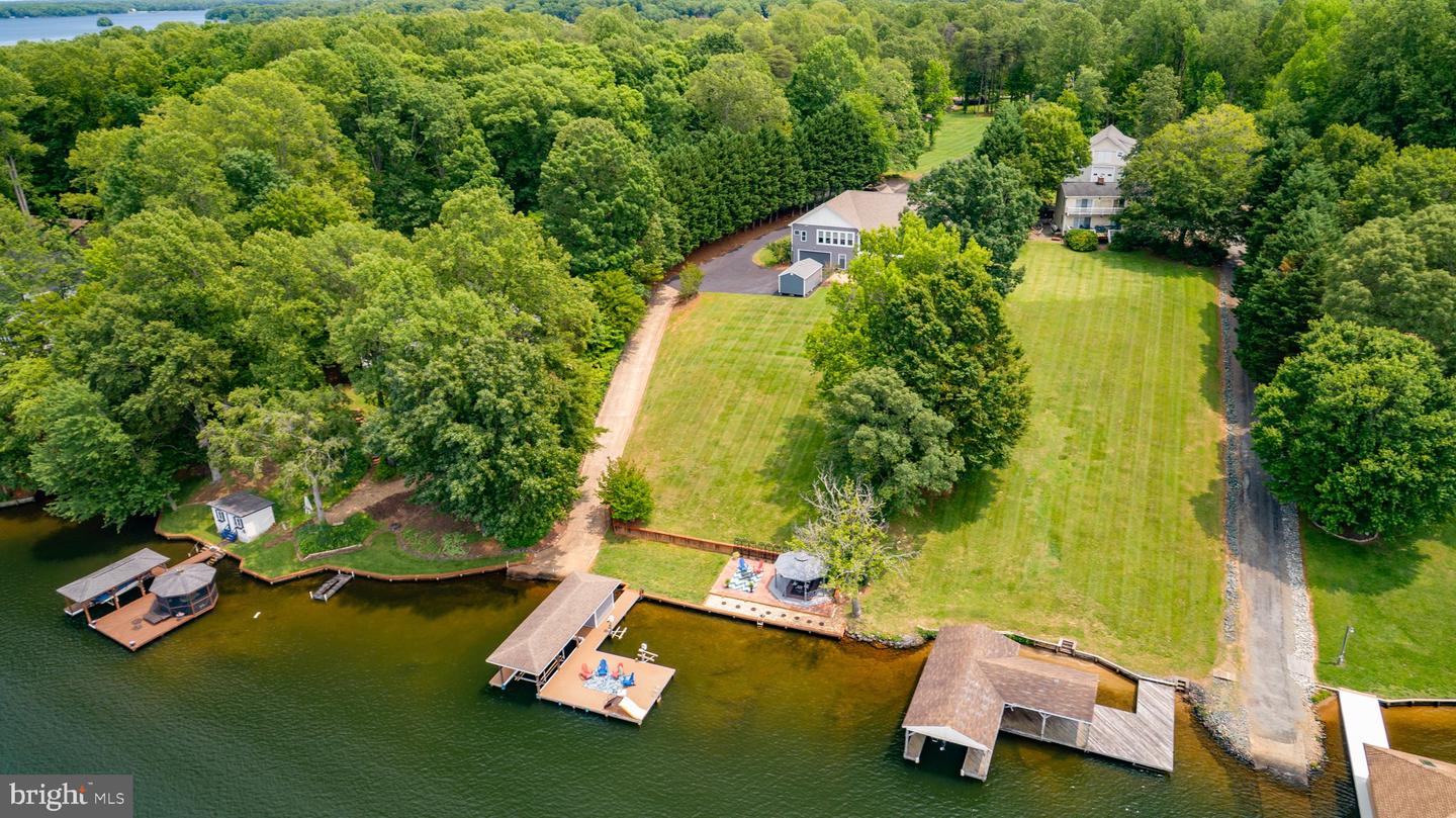 565 BUSBEES POINT RD, BUMPASS, Virginia 23024, 5 Bedrooms Bedrooms, 15 Rooms Rooms,3 BathroomsBathrooms,Residential,For sale,565 BUSBEES POINT RD,VALA2007950 MLS # VALA2007950