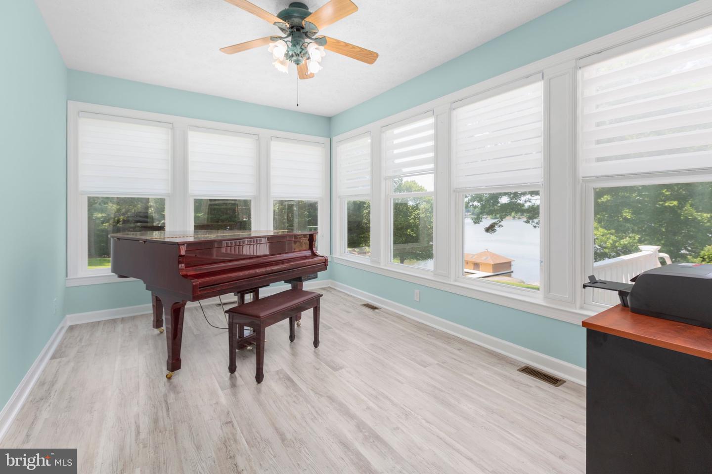565 BUSBEES POINT RD, BUMPASS, Virginia 23024, 5 Bedrooms Bedrooms, 15 Rooms Rooms,3 BathroomsBathrooms,Residential,For sale,565 BUSBEES POINT RD,VALA2007950 MLS # VALA2007950