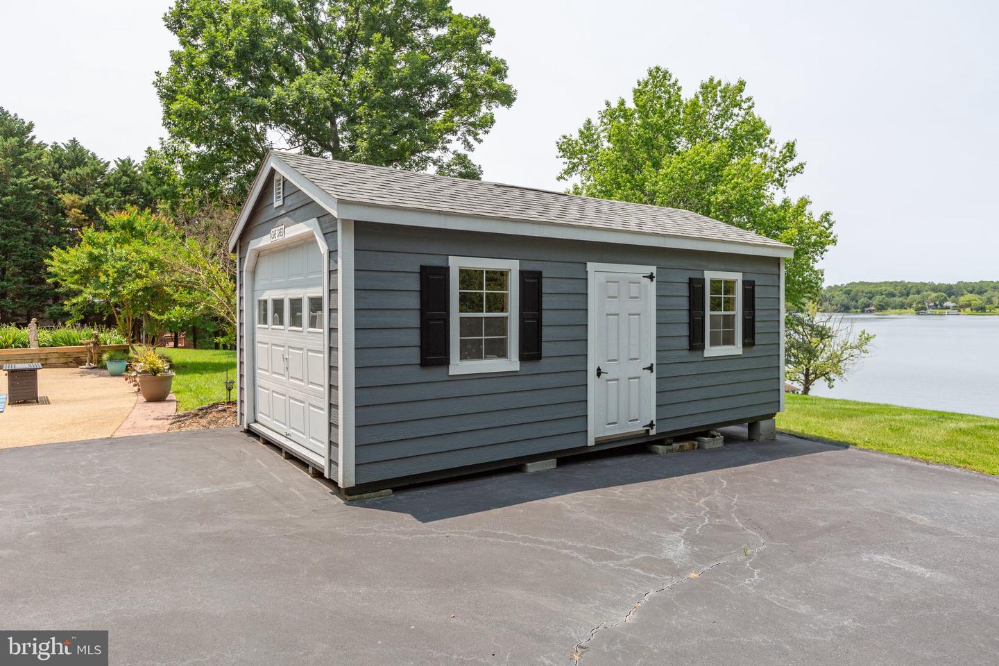 565 BUSBEES POINT RD, BUMPASS, Virginia 23024, 5 Bedrooms Bedrooms, 15 Rooms Rooms,3 BathroomsBathrooms,Residential,For sale,565 BUSBEES POINT RD,VALA2007950 MLS # VALA2007950