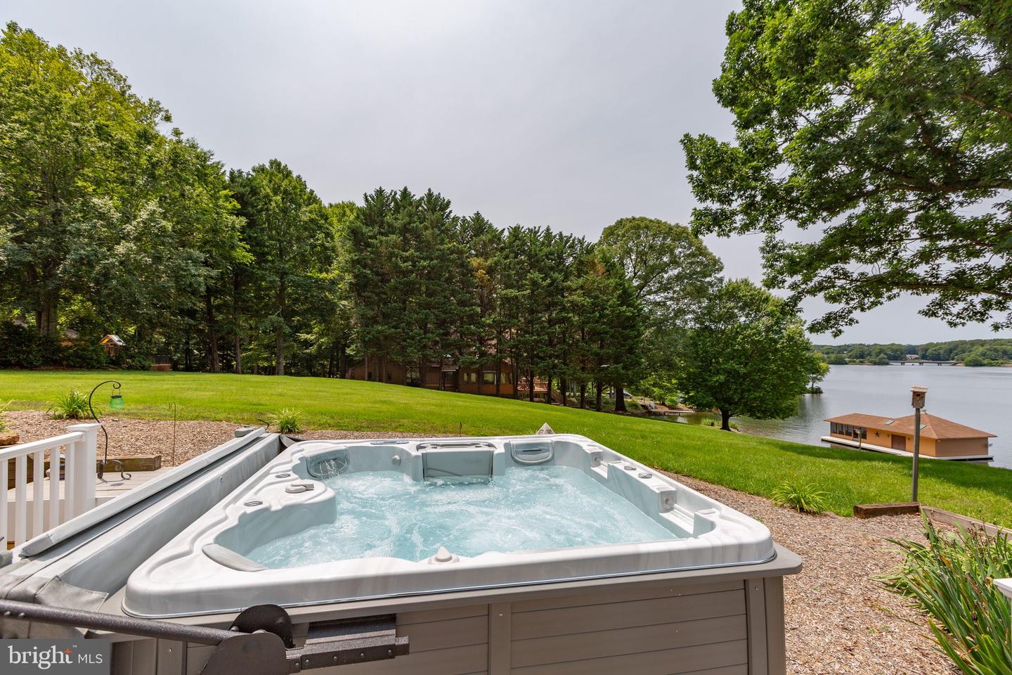 565 BUSBEES POINT RD, BUMPASS, Virginia 23024, 5 Bedrooms Bedrooms, 15 Rooms Rooms,3 BathroomsBathrooms,Residential,For sale,565 BUSBEES POINT RD,VALA2007950 MLS # VALA2007950
