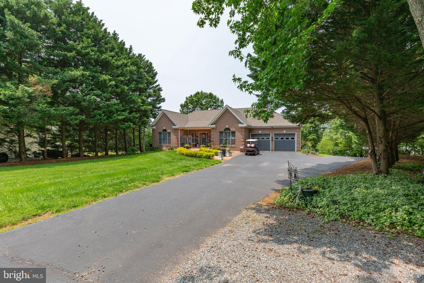 565 BUSBEES POINT RD, BUMPASS, Virginia 23024, 5 Bedrooms Bedrooms, 15 Rooms Rooms,3 BathroomsBathrooms,Residential,For sale,565 BUSBEES POINT RD,VALA2007950 MLS # VALA2007950