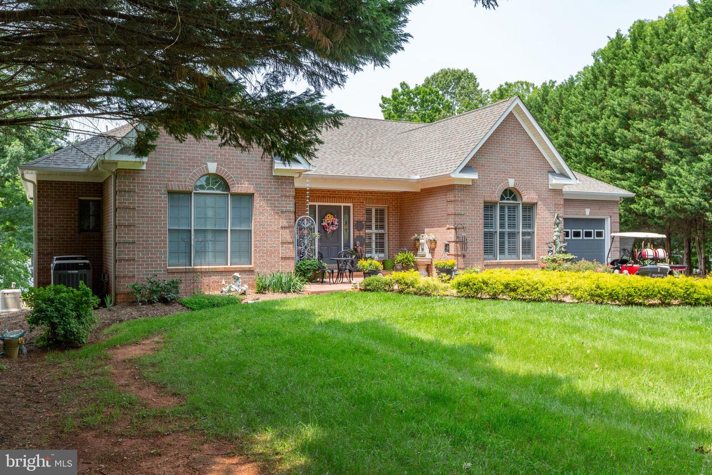 565 BUSBEES POINT RD, BUMPASS, Virginia 23024, 5 Bedrooms Bedrooms, 15 Rooms Rooms,3 BathroomsBathrooms,Residential,For sale,565 BUSBEES POINT RD,VALA2007950 MLS # VALA2007950