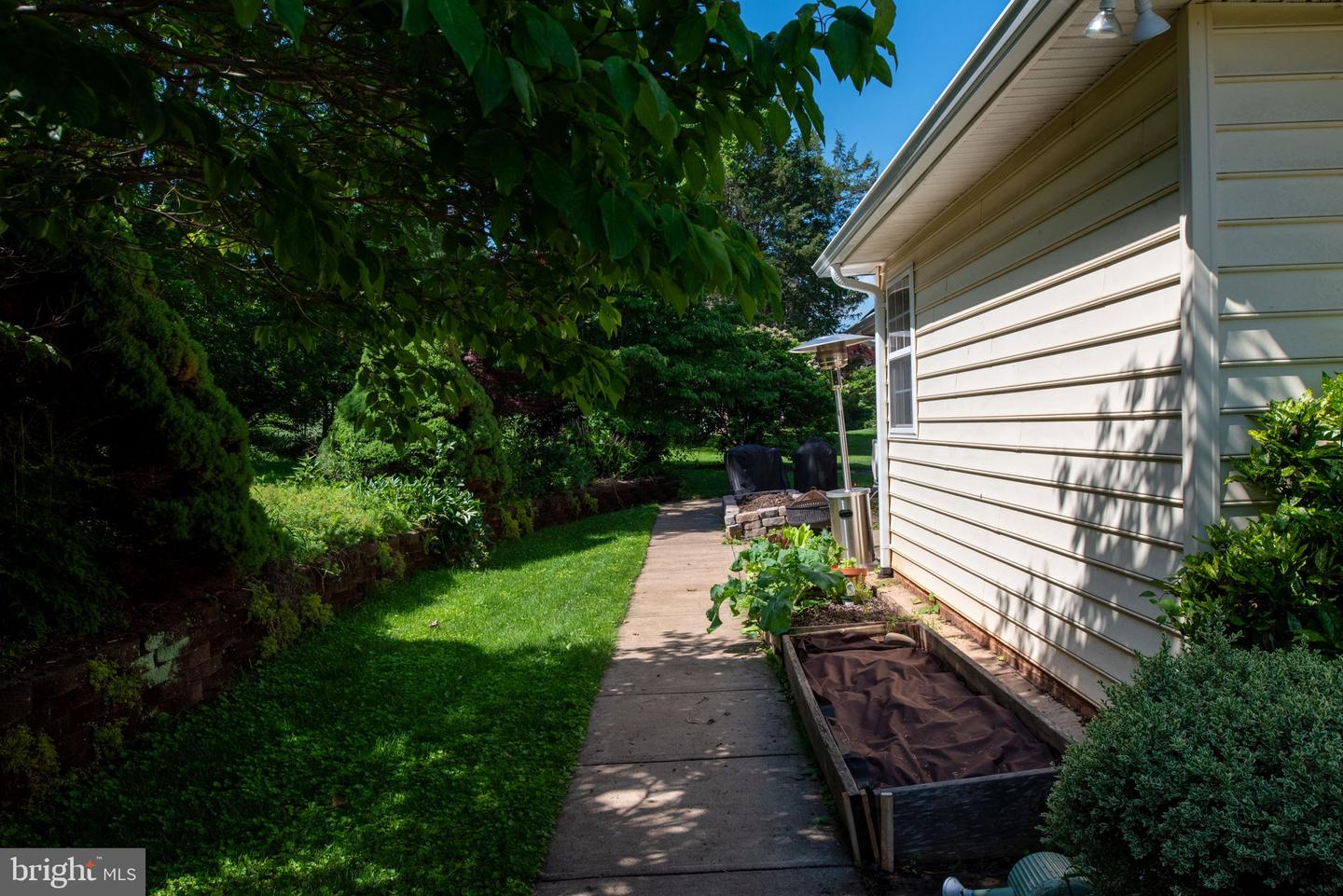 18894 EQUESTRIAN LN, CULPEPER, Virginia 22701, 4 Bedrooms Bedrooms, ,3 BathroomsBathrooms,Residential,For sale,18894 EQUESTRIAN LN,VACU2010706 MLS # VACU2010706