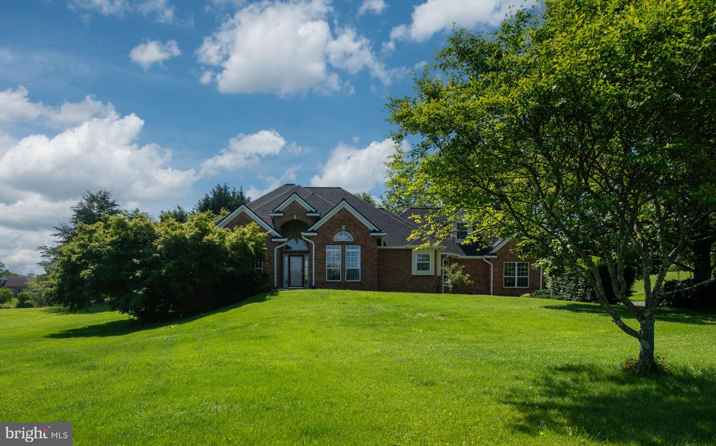 18894 EQUESTRIAN LN, CULPEPER, Virginia 22701, 4 Bedrooms Bedrooms, ,3 BathroomsBathrooms,Residential,For sale,18894 EQUESTRIAN LN,VACU2010706 MLS # VACU2010706