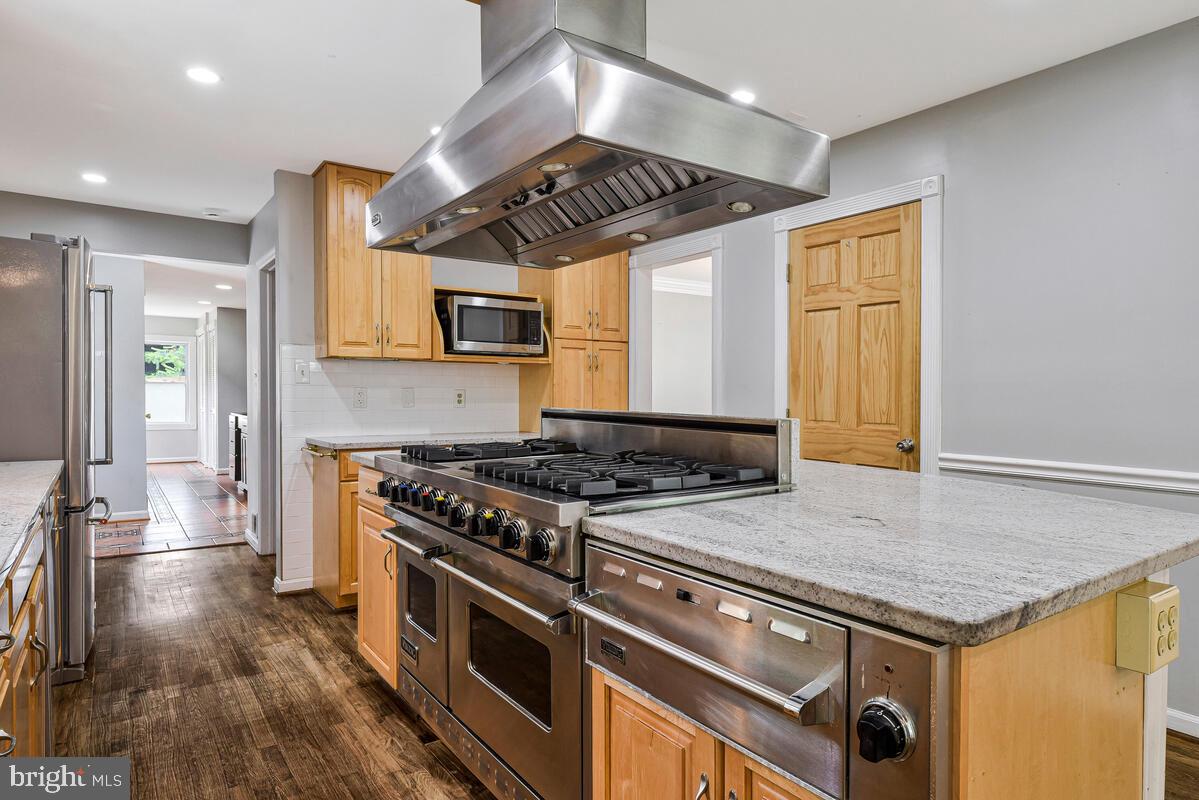 3910 QUISENBERRY DR, ALEXANDRIA, Virginia 22309, 4 Bedrooms Bedrooms, ,4 BathroomsBathrooms,Residential,For sale,3910 QUISENBERRY DR,VAFX2244402 MLS # VAFX2244402