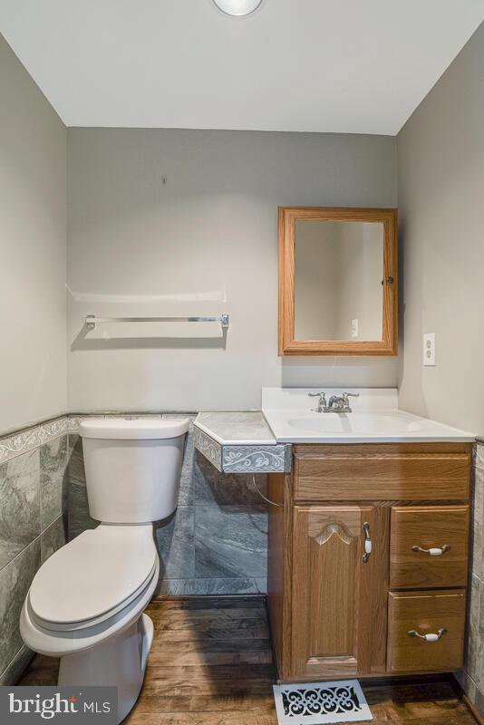 3910 QUISENBERRY DR, ALEXANDRIA, Virginia 22309, 4 Bedrooms Bedrooms, ,4 BathroomsBathrooms,Residential,For sale,3910 QUISENBERRY DR,VAFX2244402 MLS # VAFX2244402