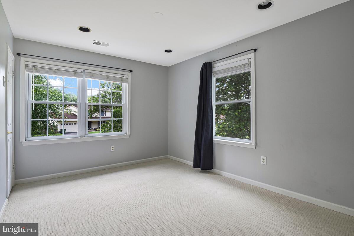 3910 QUISENBERRY DR, ALEXANDRIA, Virginia 22309, 4 Bedrooms Bedrooms, ,4 BathroomsBathrooms,Residential,For sale,3910 QUISENBERRY DR,VAFX2244402 MLS # VAFX2244402