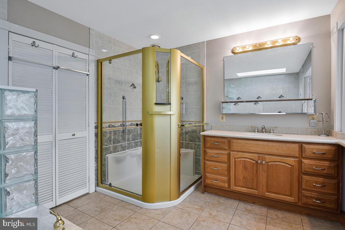 3910 QUISENBERRY DR, ALEXANDRIA, Virginia 22309, 4 Bedrooms Bedrooms, ,4 BathroomsBathrooms,Residential,For sale,3910 QUISENBERRY DR,VAFX2244402 MLS # VAFX2244402