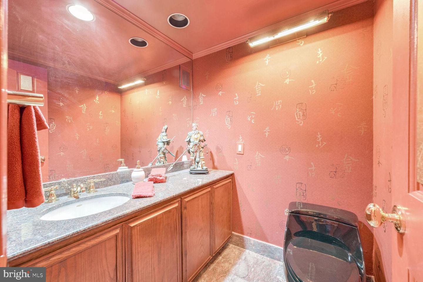 800 25TH ST NW #801, WASHINGTON, District Of Columbia 20037, 2 Bedrooms Bedrooms, ,2 BathroomsBathrooms,Residential,For sale,800 25TH ST NW #801,DCDC2203314 MLS # DCDC2203314