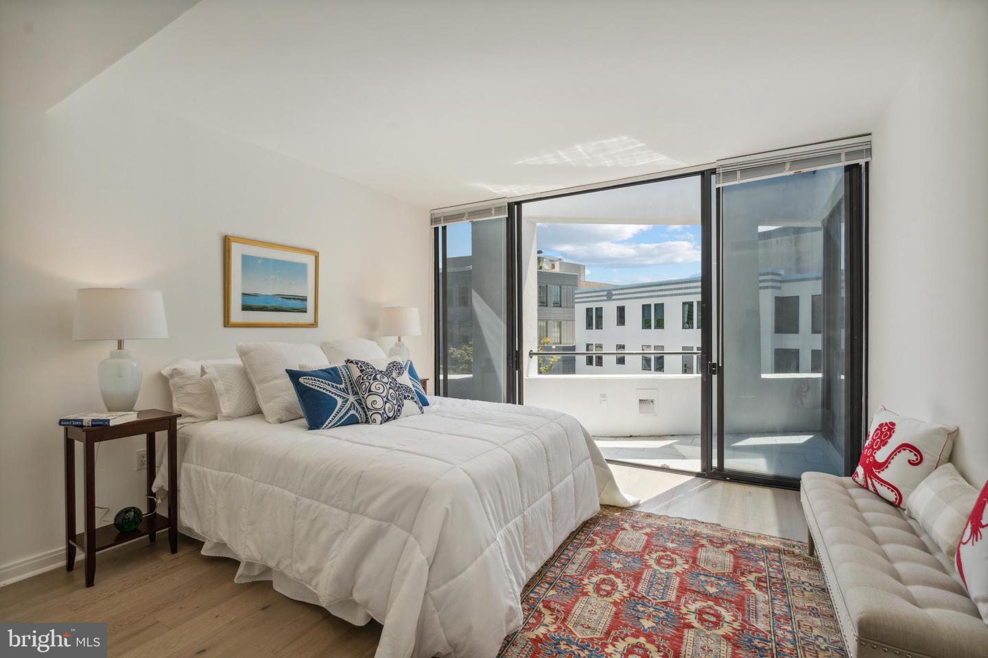 649 C ST SE #406, WASHINGTON, District Of Columbia 20003, 1 Bedroom Bedrooms, ,1 BathroomBathrooms,Residential,For sale,649 C ST SE #406,DCDC2203354 MLS # DCDC2203354