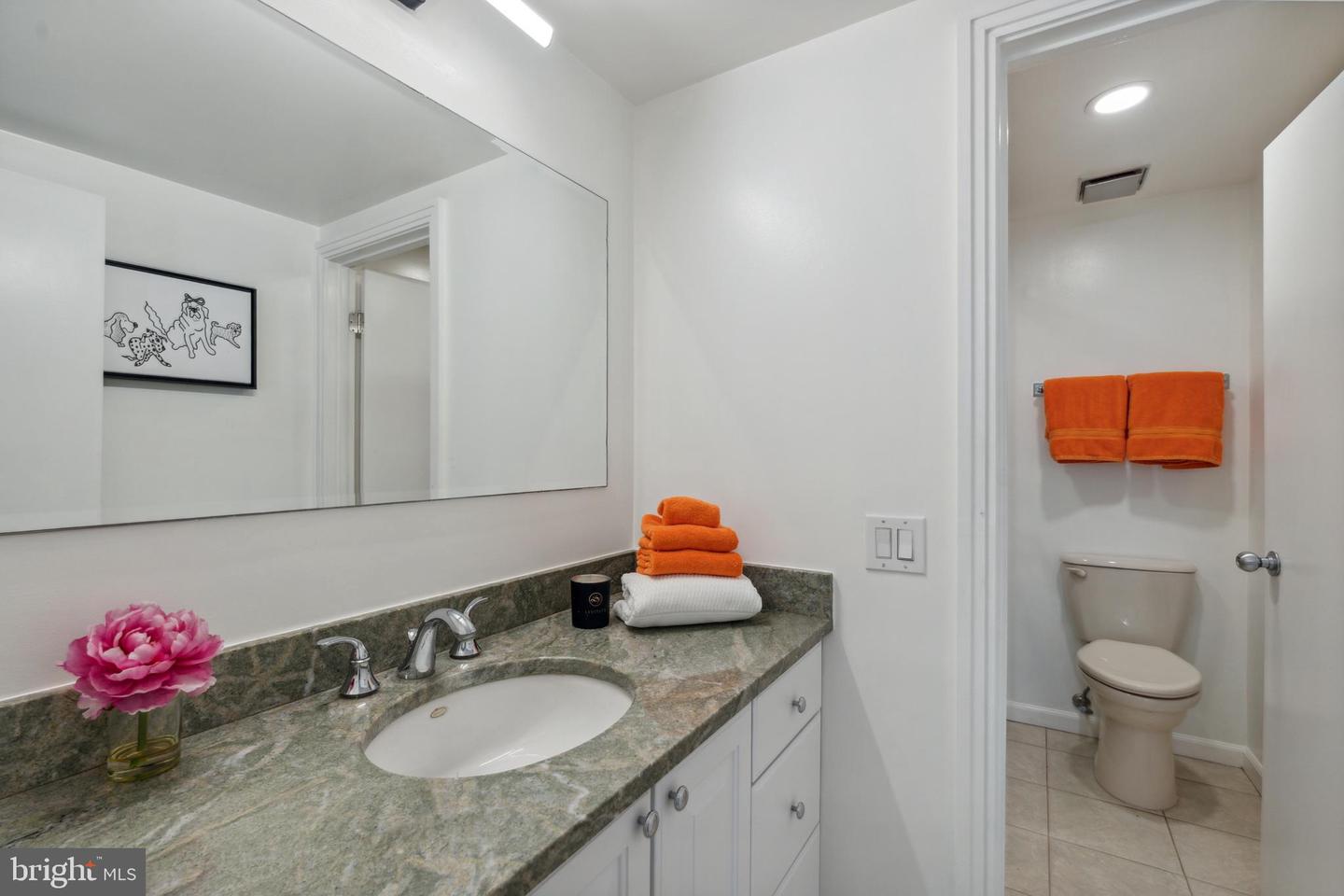 649 C ST SE #406, WASHINGTON, District Of Columbia 20003, 1 Bedroom Bedrooms, ,1 BathroomBathrooms,Residential,For sale,649 C ST SE #406,DCDC2203354 MLS # DCDC2203354