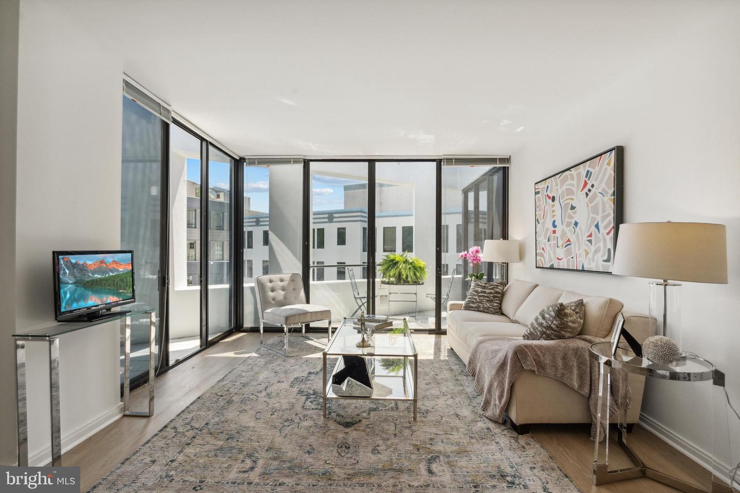 649 C ST SE #406, WASHINGTON, District Of Columbia 20003, 1 Bedroom Bedrooms, ,1 BathroomBathrooms,Residential,For sale,649 C ST SE #406,DCDC2203354 MLS # DCDC2203354