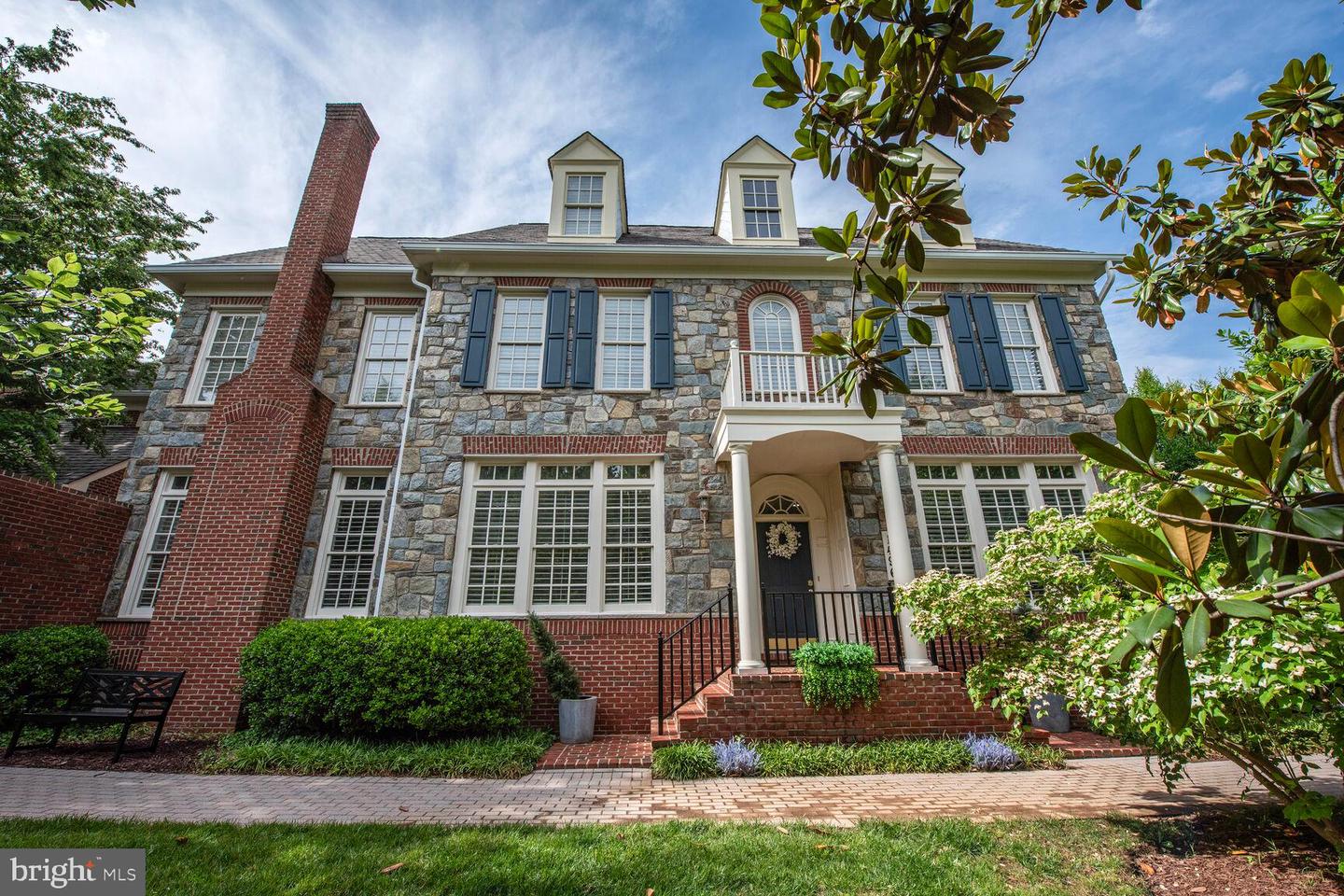 1496 EVANS FARM DR, MCLEAN, Virginia 22101, 4 Bedrooms Bedrooms, ,5 BathroomsBathrooms,Residential,For sale,1496 EVANS FARM DR,VAFX2244476 MLS # VAFX2244476