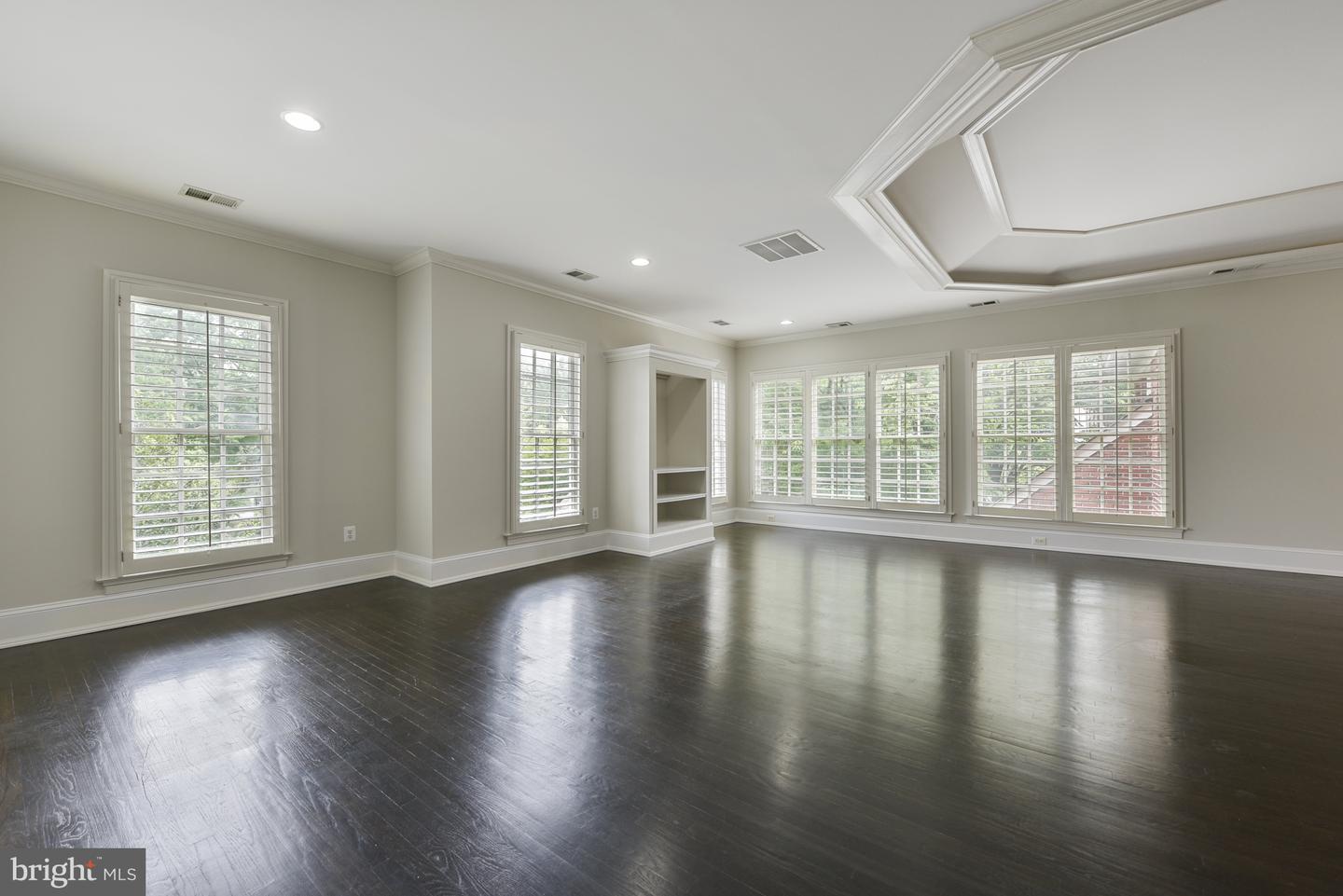 1496 EVANS FARM DR, MCLEAN, Virginia 22101, 4 Bedrooms Bedrooms, ,5 BathroomsBathrooms,Residential,For sale,1496 EVANS FARM DR,VAFX2244476 MLS # VAFX2244476