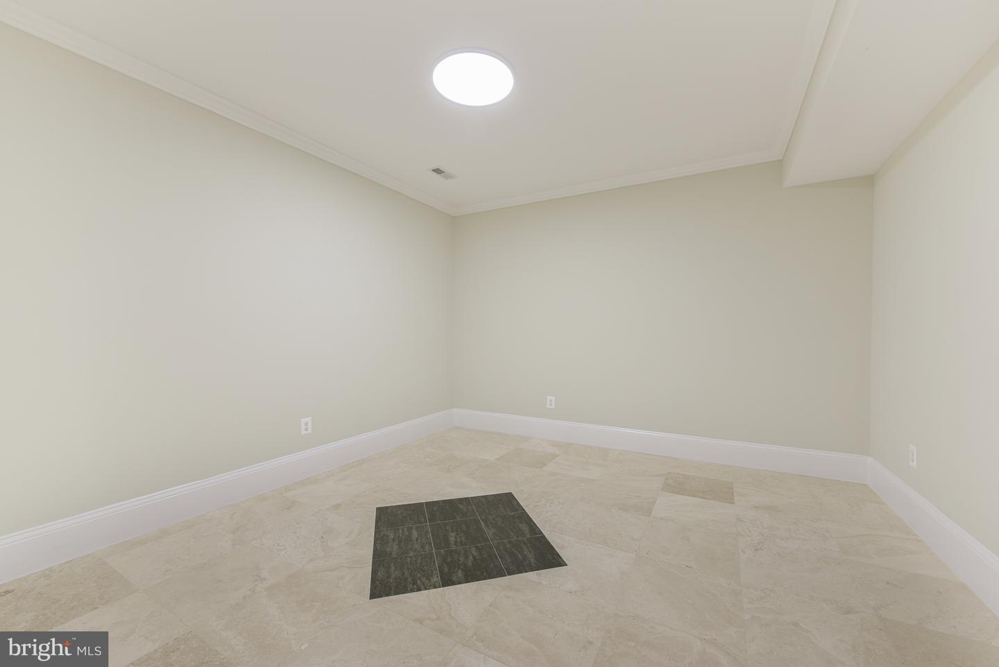 1496 EVANS FARM DR, MCLEAN, Virginia 22101, 4 Bedrooms Bedrooms, ,5 BathroomsBathrooms,Residential,For sale,1496 EVANS FARM DR,VAFX2244476 MLS # VAFX2244476