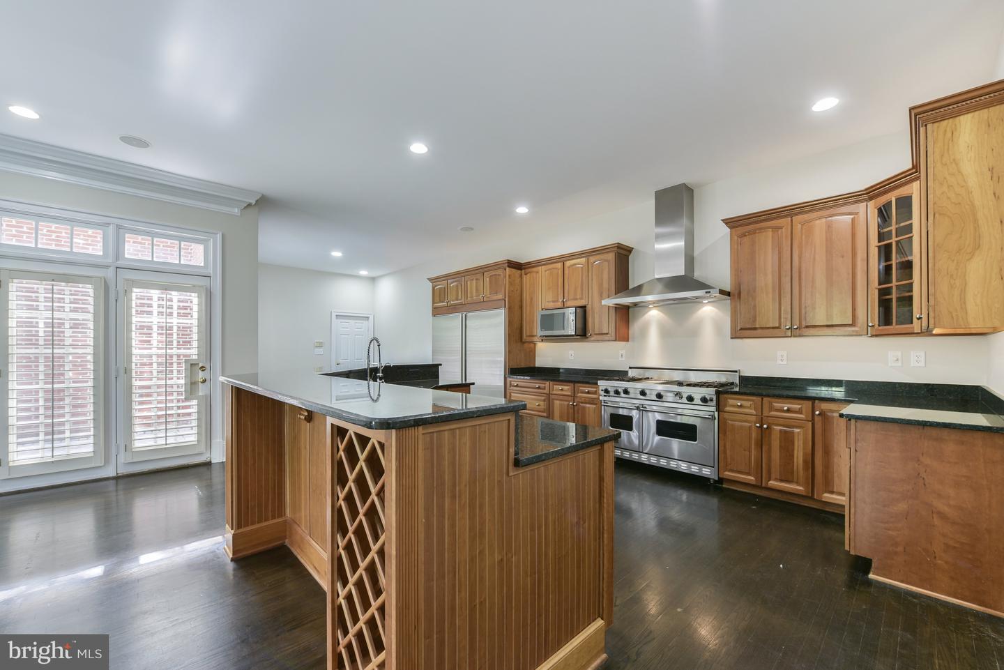 1496 EVANS FARM DR, MCLEAN, Virginia 22101, 4 Bedrooms Bedrooms, ,5 BathroomsBathrooms,Residential,For sale,1496 EVANS FARM DR,VAFX2244476 MLS # VAFX2244476