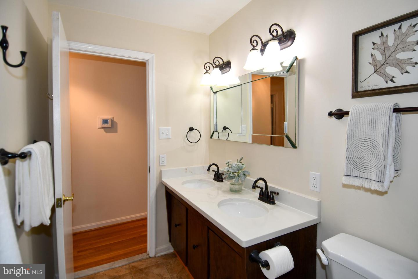 7801 CARRLEIGH PKWY, SPRINGFIELD, Virginia 22152, 5 Bedrooms Bedrooms, ,2 BathroomsBathrooms,Residential,For sale,7801 CARRLEIGH PKWY,VAFX2244440 MLS # VAFX2244440