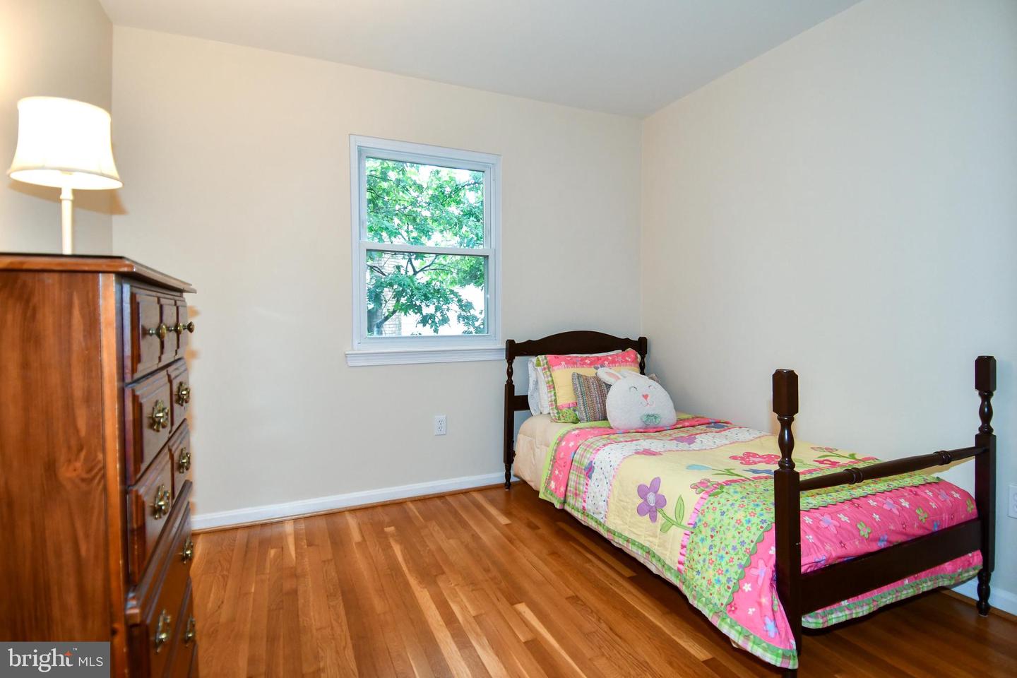 7801 CARRLEIGH PKWY, SPRINGFIELD, Virginia 22152, 5 Bedrooms Bedrooms, ,2 BathroomsBathrooms,Residential,For sale,7801 CARRLEIGH PKWY,VAFX2244440 MLS # VAFX2244440
