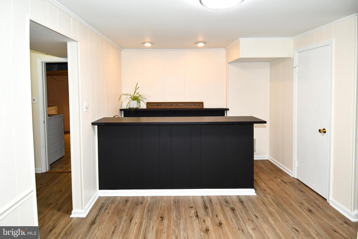 7801 CARRLEIGH PKWY, SPRINGFIELD, Virginia 22152, 5 Bedrooms Bedrooms, ,2 BathroomsBathrooms,Residential,For sale,7801 CARRLEIGH PKWY,VAFX2244440 MLS # VAFX2244440