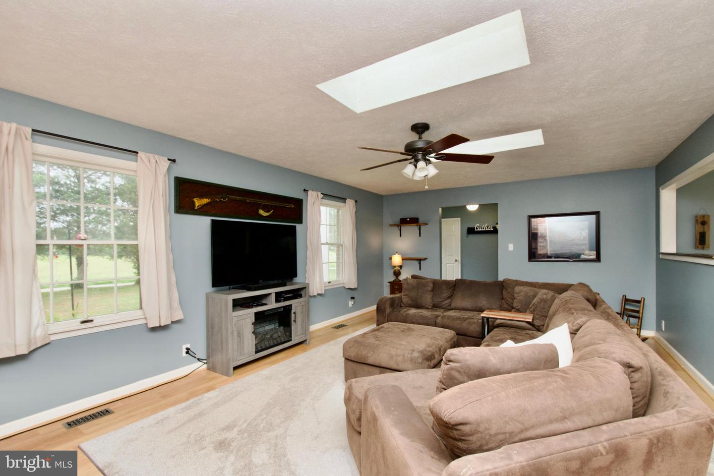 860 HARTWOOD RD, FREDERICKSBURG, Virginia 22406, 5 Bedrooms Bedrooms, ,2 BathroomsBathrooms,Residential,For sale,860 HARTWOOD RD,VAST2039312 MLS # VAST2039312