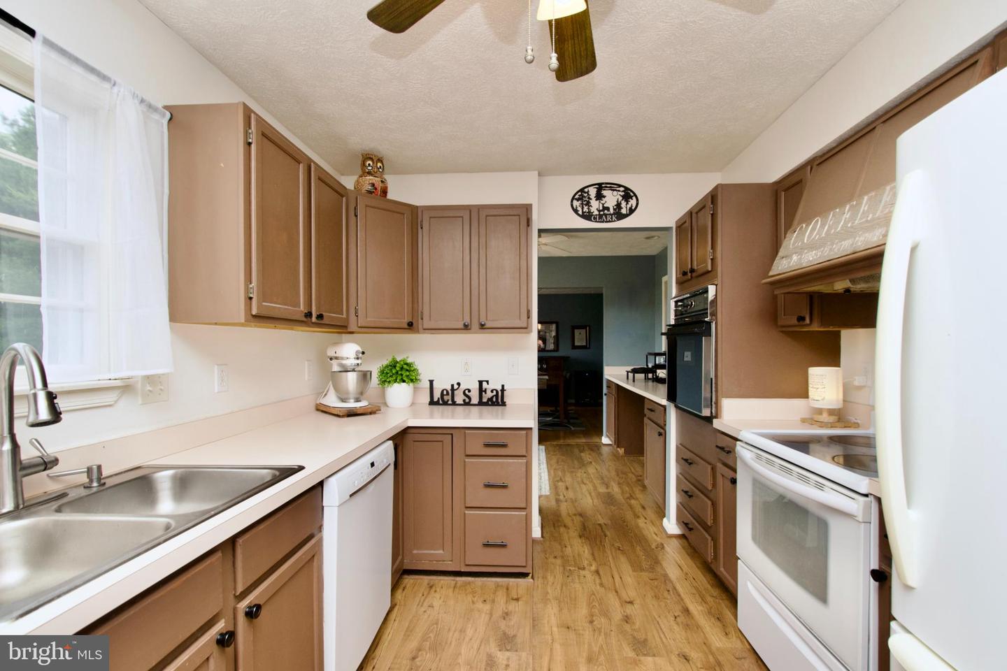 860 HARTWOOD RD, FREDERICKSBURG, Virginia 22406, 5 Bedrooms Bedrooms, ,2 BathroomsBathrooms,Residential,For sale,860 HARTWOOD RD,VAST2039312 MLS # VAST2039312