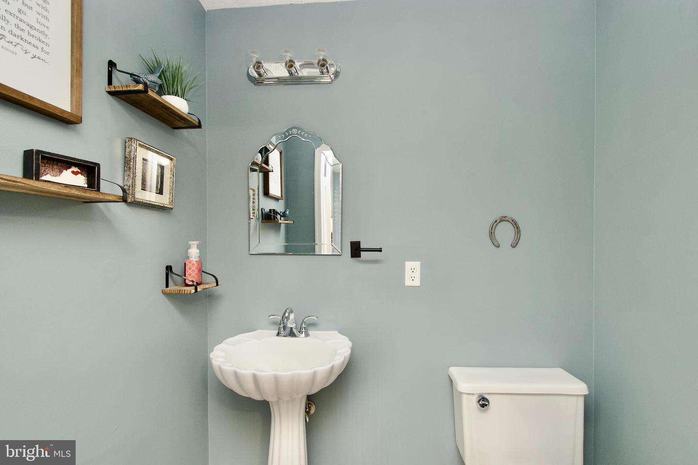 860 HARTWOOD RD, FREDERICKSBURG, Virginia 22406, 5 Bedrooms Bedrooms, ,2 BathroomsBathrooms,Residential,For sale,860 HARTWOOD RD,VAST2039312 MLS # VAST2039312