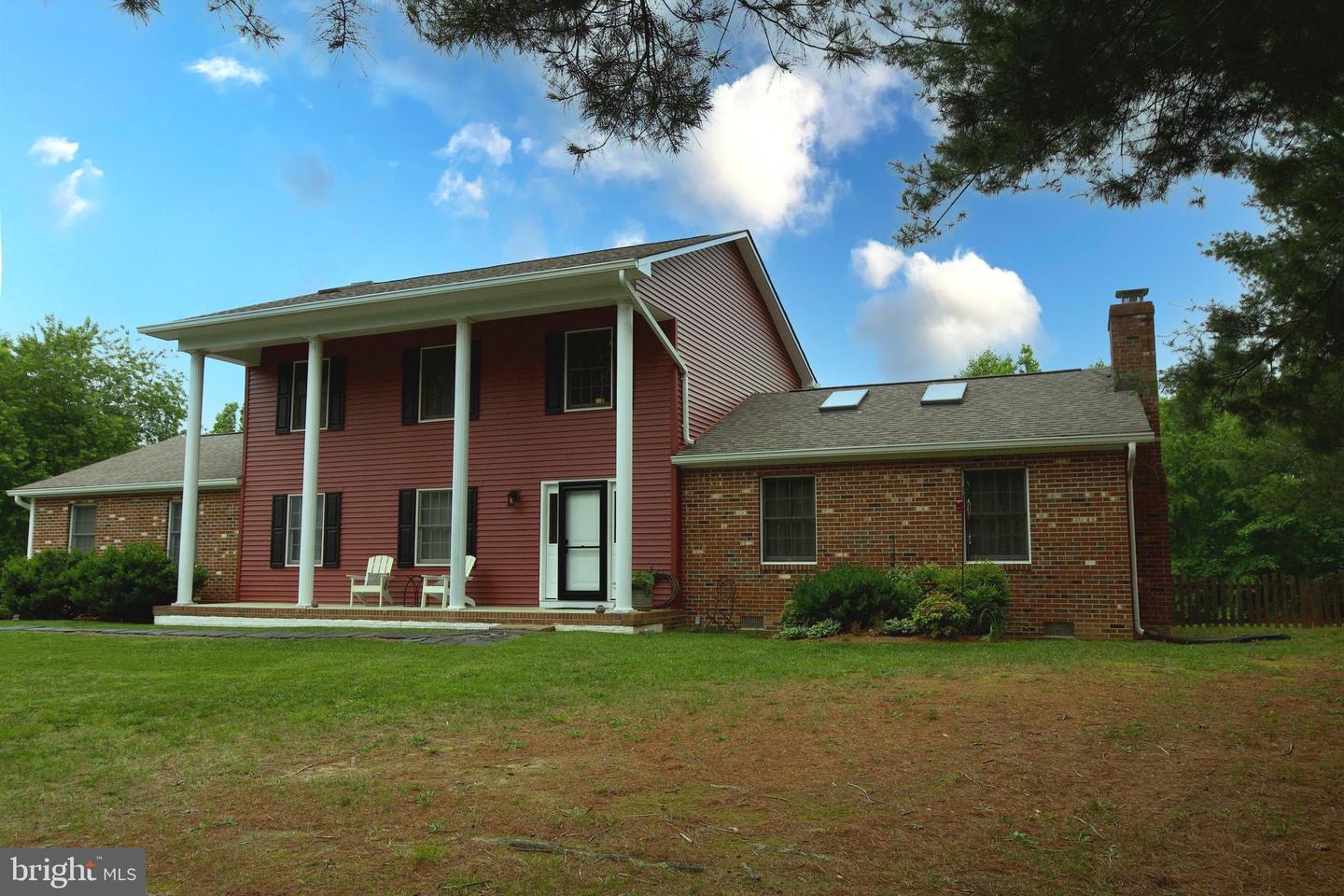 860 HARTWOOD RD, FREDERICKSBURG, Virginia 22406, 5 Bedrooms Bedrooms, ,2 BathroomsBathrooms,Residential,For sale,860 HARTWOOD RD,VAST2039312 MLS # VAST2039312