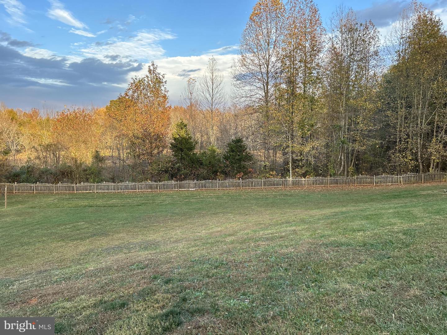 860 HARTWOOD RD, FREDERICKSBURG, Virginia 22406, 5 Bedrooms Bedrooms, ,2 BathroomsBathrooms,Residential,For sale,860 HARTWOOD RD,VAST2039312 MLS # VAST2039312