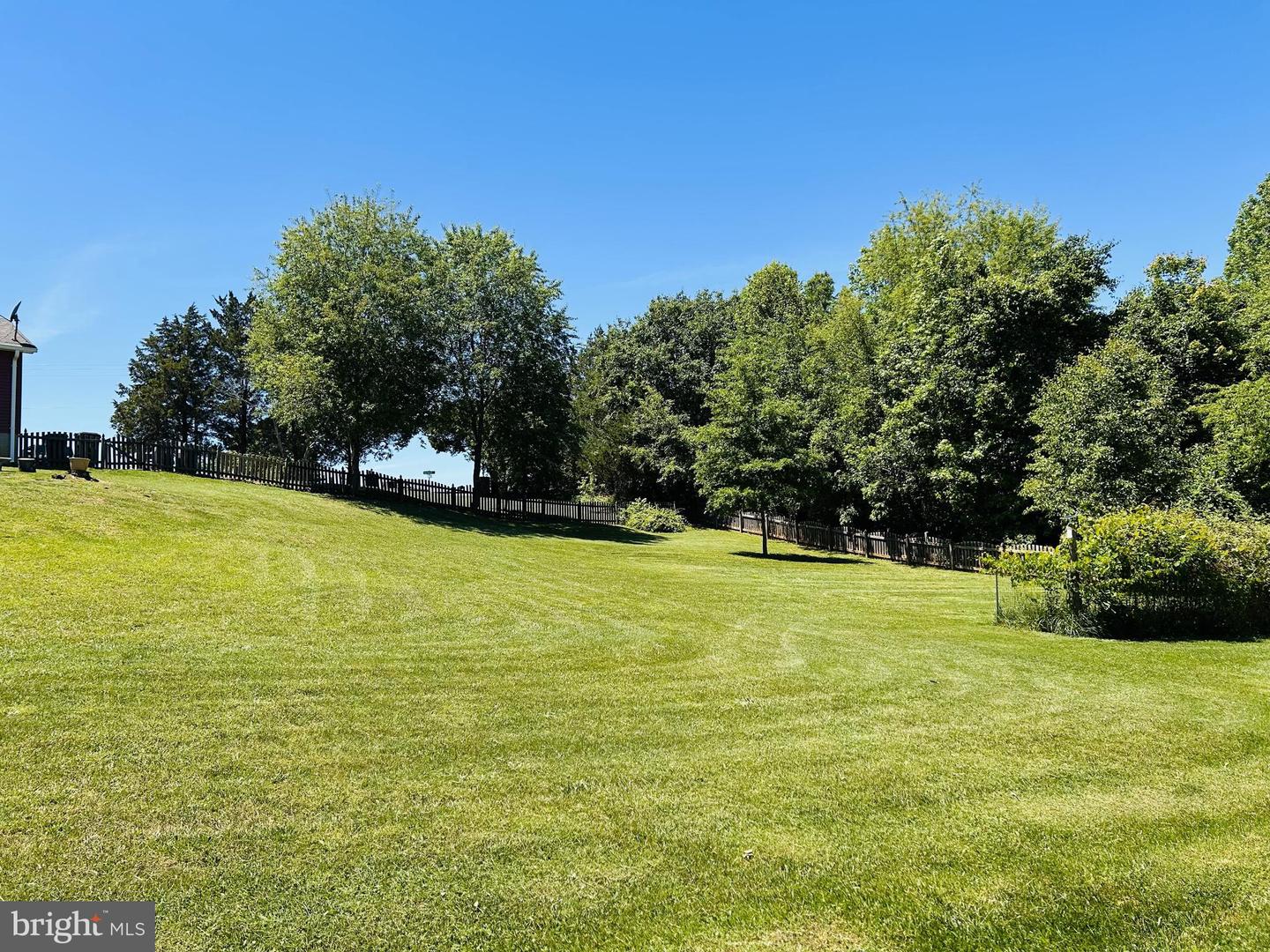 860 HARTWOOD RD, FREDERICKSBURG, Virginia 22406, 5 Bedrooms Bedrooms, ,2 BathroomsBathrooms,Residential,For sale,860 HARTWOOD RD,VAST2039312 MLS # VAST2039312