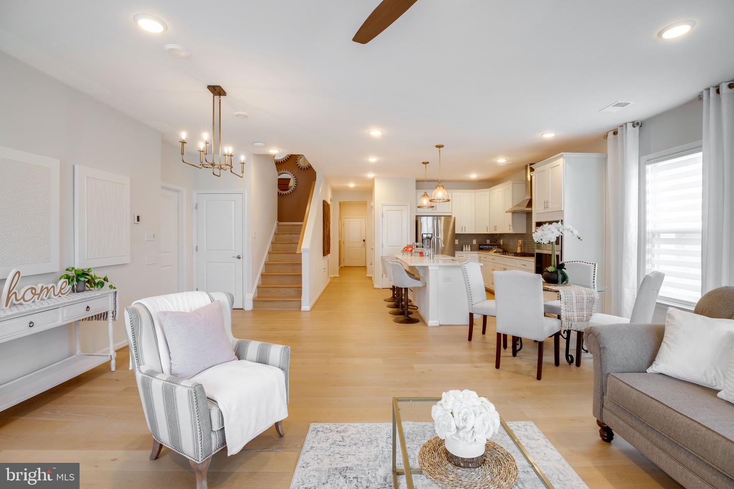 6868 MOONSTONE PEONY LN, HAYMARKET, Virginia 20169, 3 Bedrooms Bedrooms, ,3 BathroomsBathrooms,Residential,For sale,6868 MOONSTONE PEONY LN,VAPW2095924 MLS # VAPW2095924