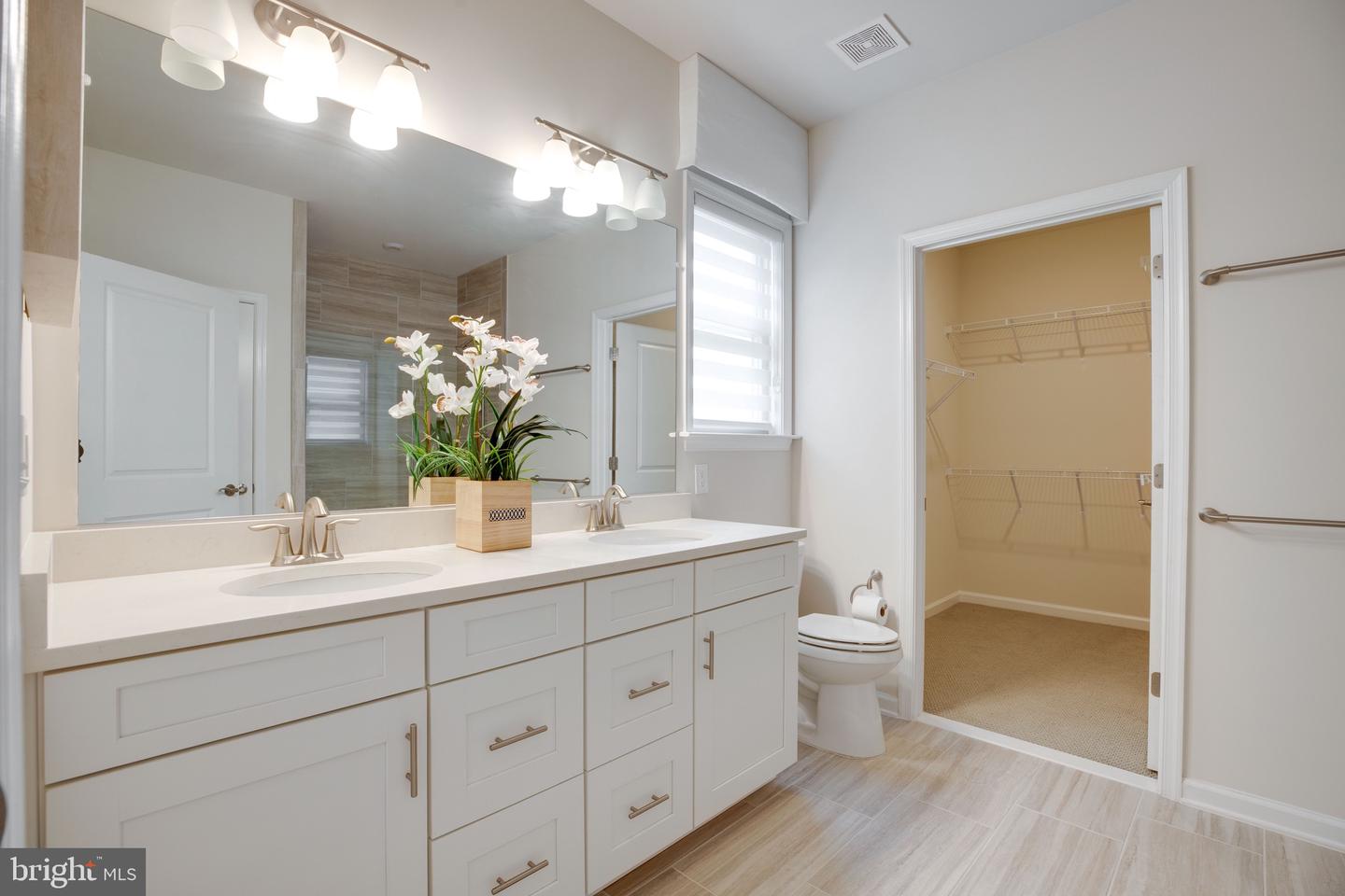 6868 MOONSTONE PEONY LN, HAYMARKET, Virginia 20169, 3 Bedrooms Bedrooms, ,3 BathroomsBathrooms,Residential,For sale,6868 MOONSTONE PEONY LN,VAPW2095924 MLS # VAPW2095924