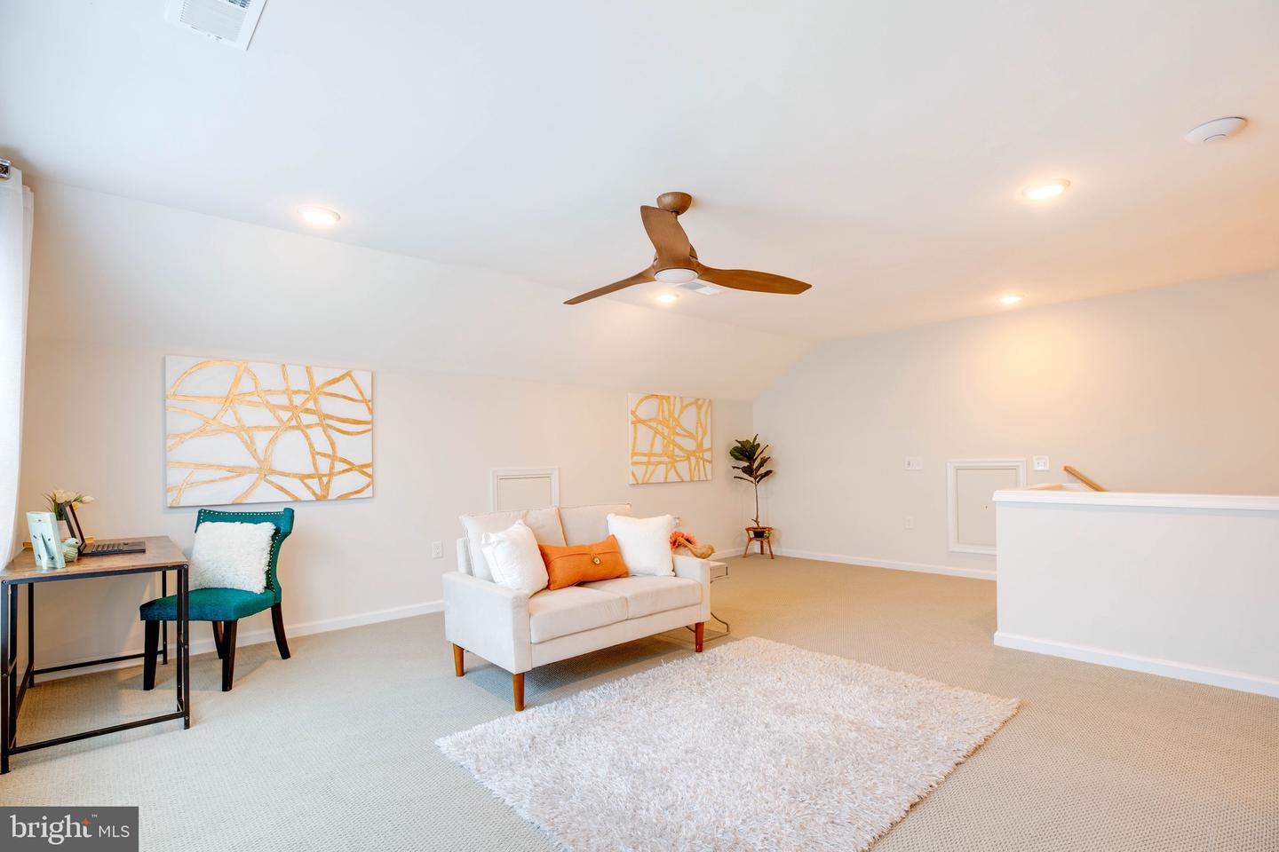 6868 MOONSTONE PEONY LN, HAYMARKET, Virginia 20169, 3 Bedrooms Bedrooms, ,3 BathroomsBathrooms,Residential,For sale,6868 MOONSTONE PEONY LN,VAPW2095924 MLS # VAPW2095924