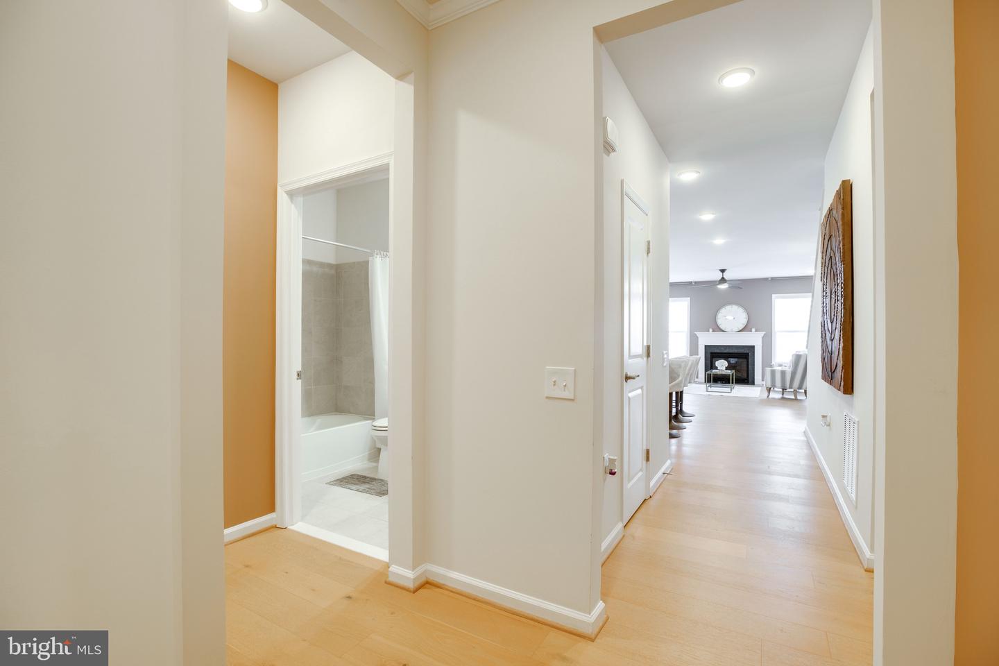 6868 MOONSTONE PEONY LN, HAYMARKET, Virginia 20169, 3 Bedrooms Bedrooms, ,3 BathroomsBathrooms,Residential,For sale,6868 MOONSTONE PEONY LN,VAPW2095924 MLS # VAPW2095924